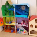ドールハウスを作って遊ぶ